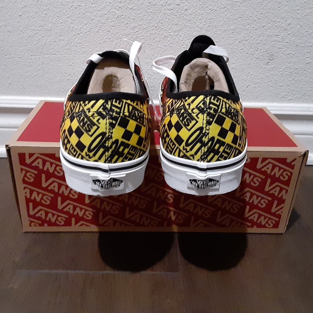 Vans - Picture 4 of 4